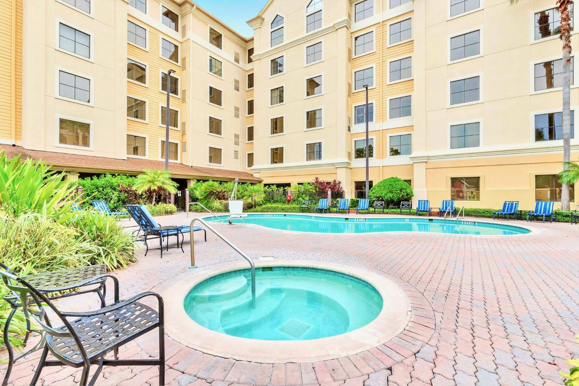 Appartement Upscale 1br - Two Queens Pool - Near