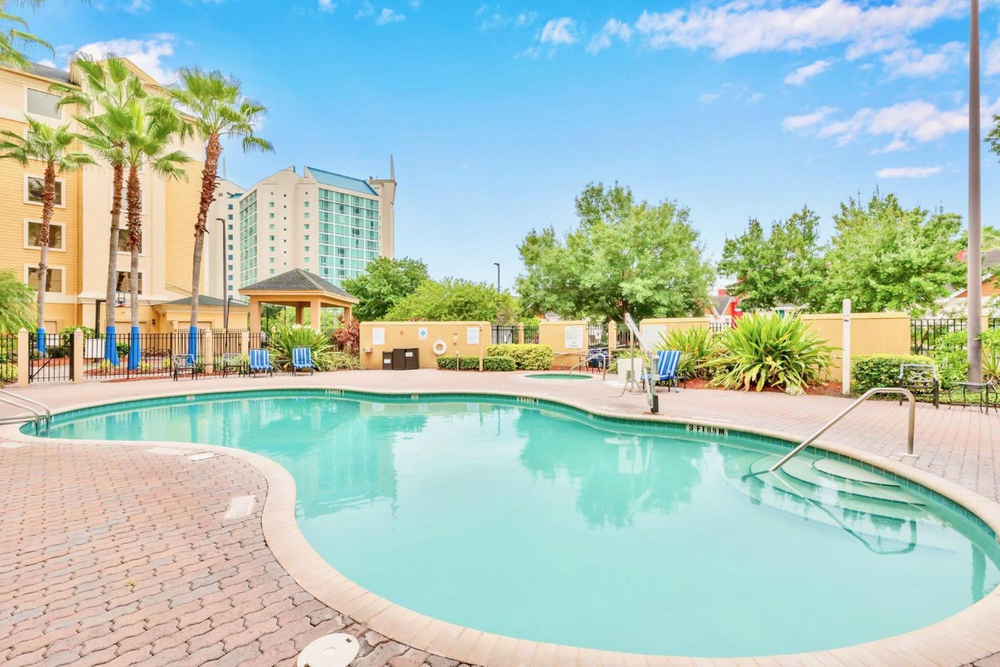 Upscale 1br - Two Queens Pool - Near Orlando